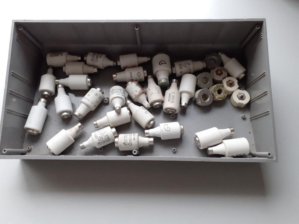 Zekeringen met hulzen en automatische zekeringen, Ophalen of Verzenden, Nieuw, Overige typen