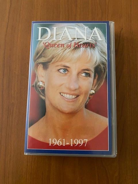 VHS videoband Diana Queen of Hearts, Alle leeftijden, Ophalen of Verzenden, Gebruikt, Documentaire