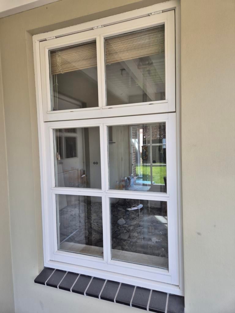 Raamkozijn met dubbel glas en kruisroede (114x190 cm), Gebruikt, Raamkozijn, 150 tot 225 cm, Inclusief glas