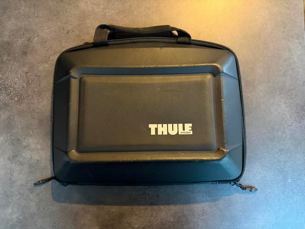 Thule laptoptas 13 inch, Computers en Software, Laptoptassen, Zo goed als nieuw, Schoudertas, 13 inch, Ophalen of Verzenden