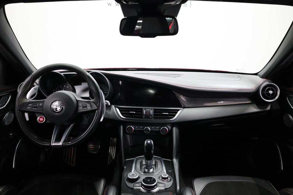 Alfa Romeo Giulia 2.9 V6 Quadrifoglio 570+PK Squadra CARBON/, Auto's, Automaat, Achterwielaandrijving, Gebruikt, 1595 kg