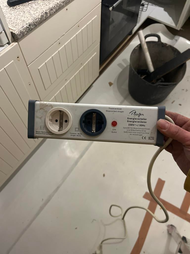 Plieger Energieverdeler voor Wasmachine en Wasdroger, Doe-het-zelf en Verbouw, Elektra en Kabels, Ophalen of Verzenden, Gebruikt