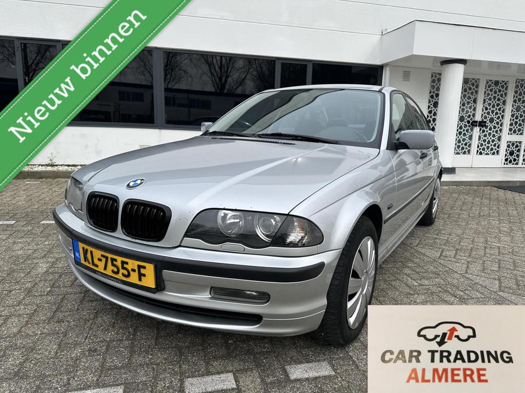 BMW 3-serie 320d Executive AUTOMAAT INRUILKOOPJE NAP €1555, Auto's, BMW, Automaat, 4 cilinders, Diesel, Blauw
