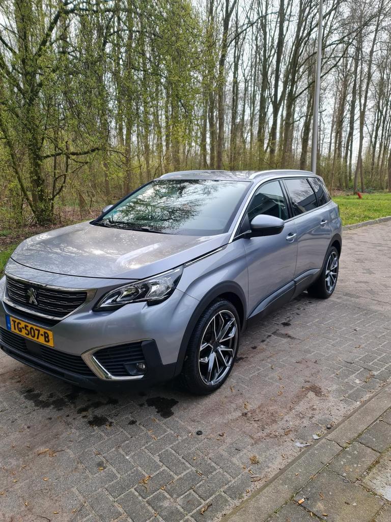 Peugeot 5008 1.2 Puretech 130pk bj2018 *DEALER* ONDERHOUDEN, Voorwielaandrijving, Stof, 1199 cc, 1290 kg
