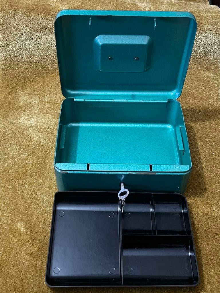 Vintage Geldkistje / Brandkastje - Turquoise met Sleutel, Ophalen of Verzenden, Gebruikt, Brandkast