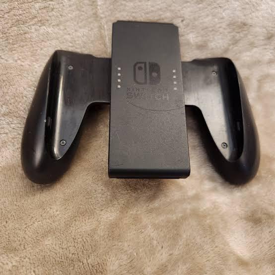 Nintendo Switch Joycon grip, Ophalen, Gebruikt, Switch, Overige controllers