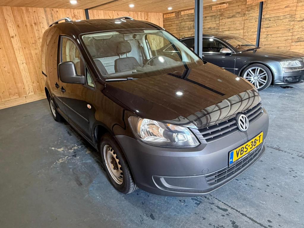 Volkswagen Caddy 1.6 TDI 2015 Zwart Schuifdeur Airco Trekhaa, Voorwielaandrijving, Euro 5, Gebruikt, 4 cilinders