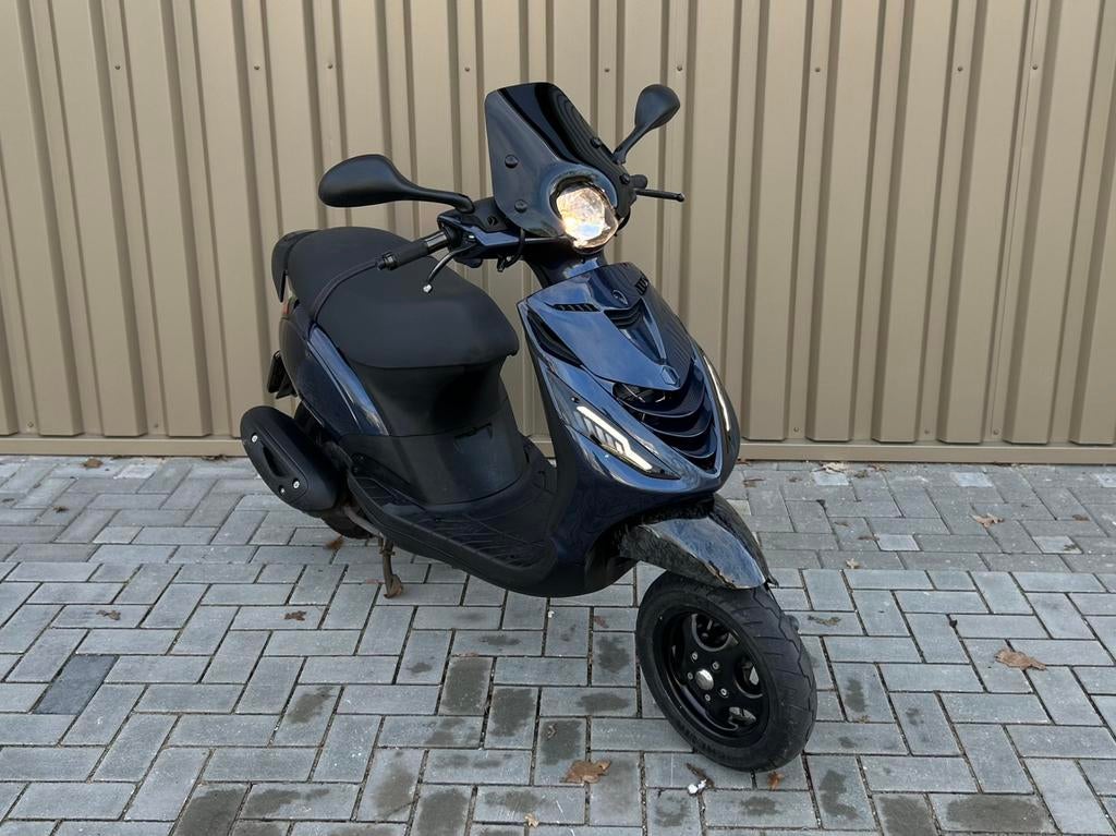 Piaggio Zip iGet SP Vork | 2020 | 3.100 km | Full opties, Ophalen, Maximaal 45 km/u, Zip, Zo goed als nieuw
