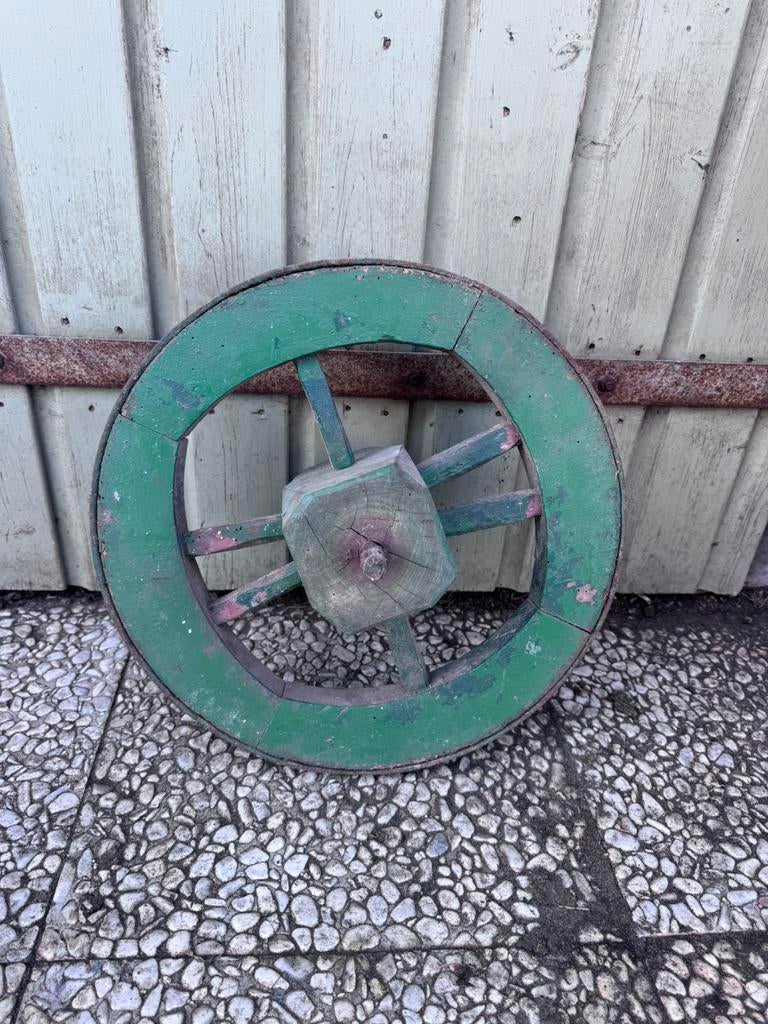 Antieke houten antiek Kruiwagen wiel, Ophalen, Gebruikt