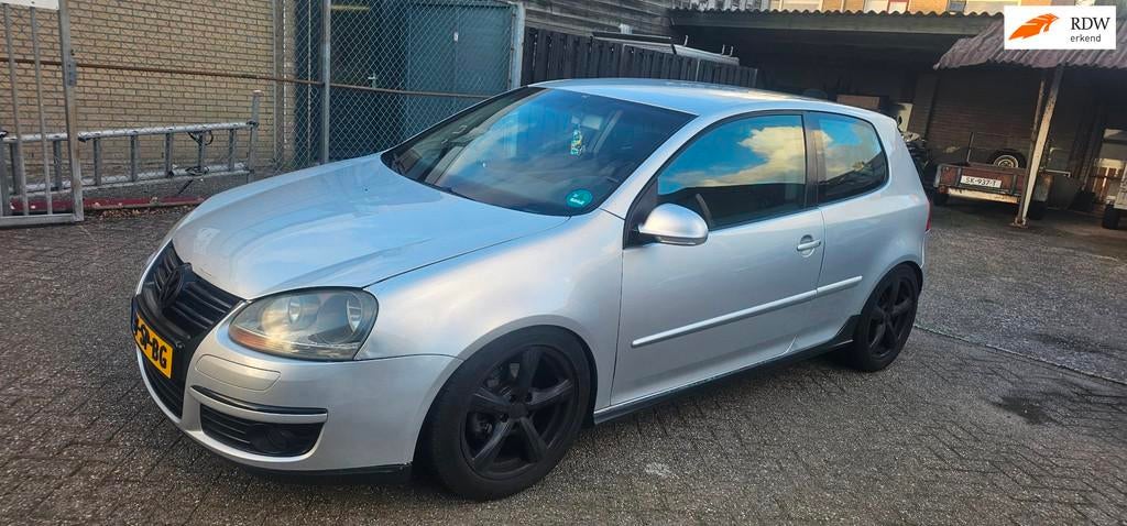 Volkswagen Golf 2.0 TDI Sportline, Voorwielaandrijving, Gebruikt, 4 cilinders, Origineel Nederlands