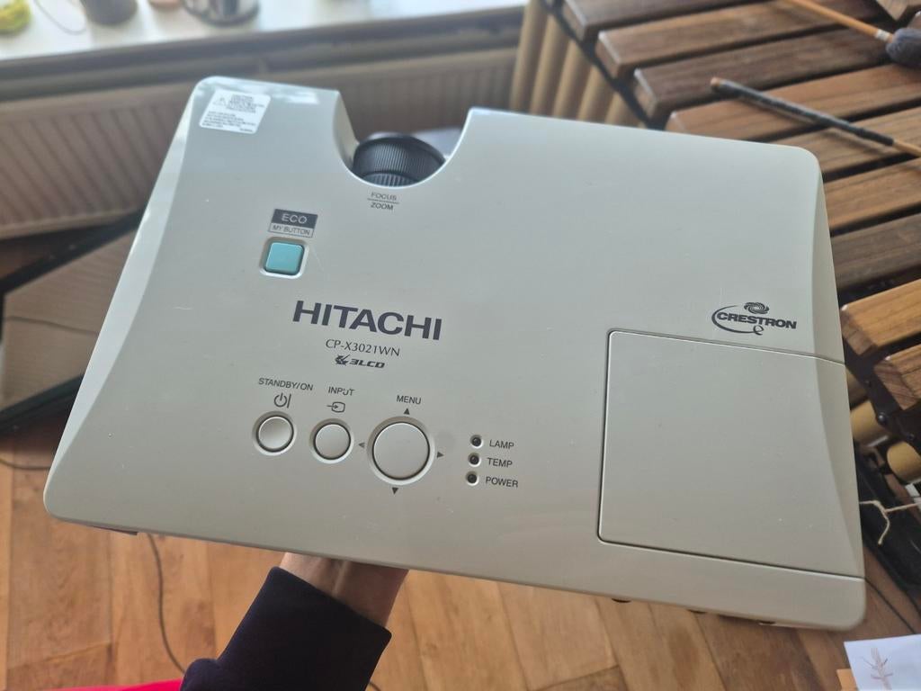 Hitachi CP-X3021WN Beamer in goede staat, Audio, Tv en Foto, Beamers, Ophalen of Verzenden, Zo goed als nieuw, LCD, Full HD (1080)