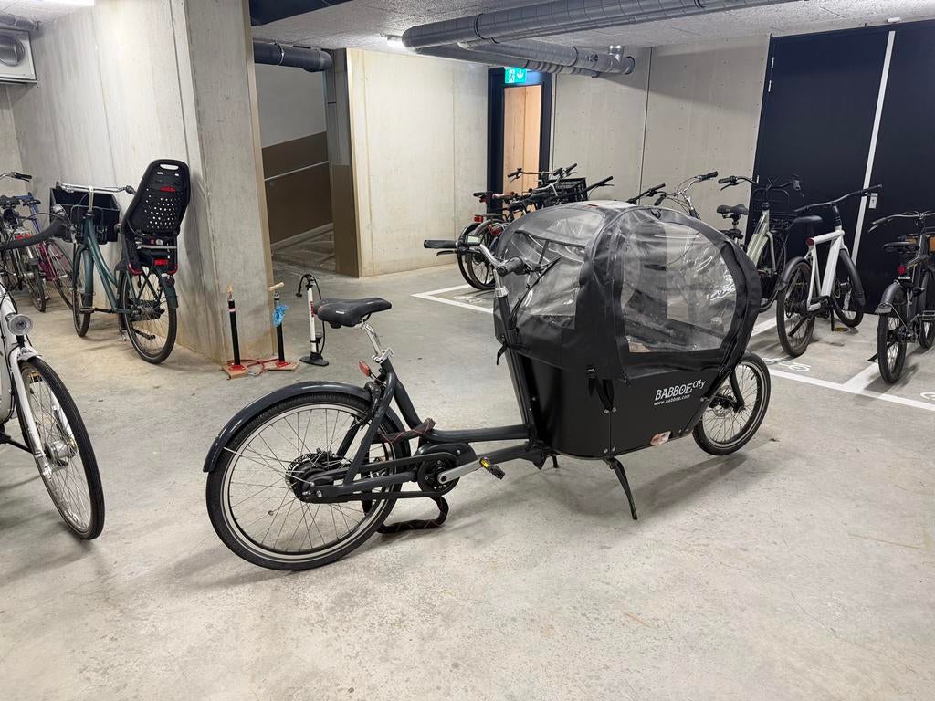 Elektrische Babboe City Mountain bakfiets (2022), Fietsen en Brommers, Fietsen | Bakfietsen, Huif, Zo goed als nieuw, 2 kinderen