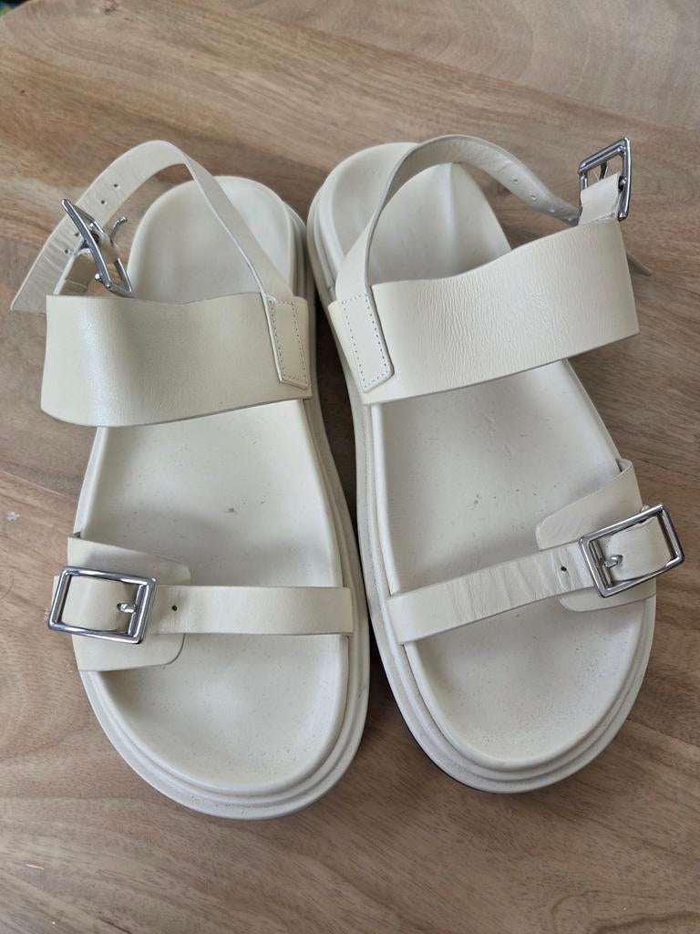 Zara SRPLS nieuwe beige lederen sandaal 39, Ophalen of Verzenden