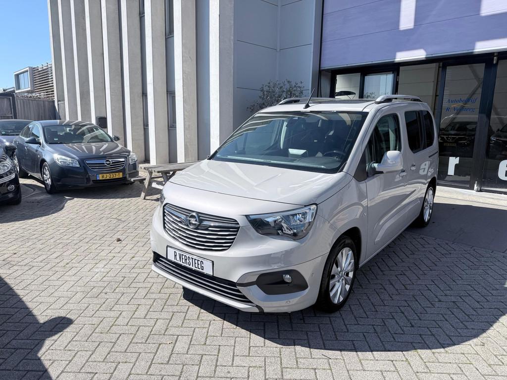 Opel Combo Tour 1.2 Turbo Edition PANO! LED! CARPLAY! CAMERA, Voorwielaandrijving, Stof, Gebruikt, 1331 kg