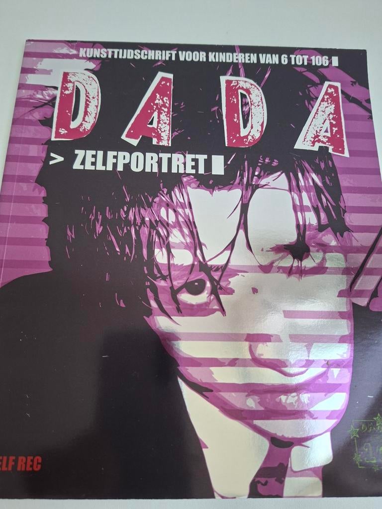 DADA Kunsttijdschrift voor kinderen - Zelfportret, Ophalen of Verzenden, Gelezen, Overige typen