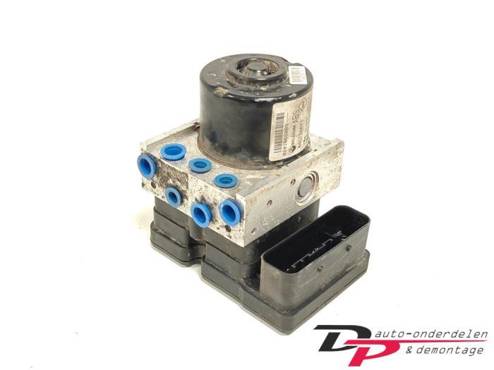 ABS Pomp van een Renault Twingo