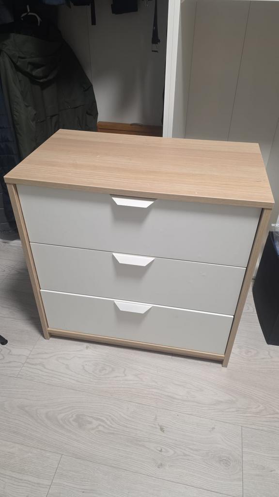 Ikea kastje wit met bruin, Huis en Inrichting, Kasten | Ladekasten, Ophalen, 50 tot 100 cm, Zo goed als nieuw, 3 of 4 laden