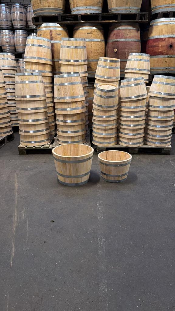 De’ echte groothandel ;A kwaliteit Kastanje houten bloembak, Tuin en Terras, Bloembakken en Plantenbakken, Ophalen, Minder dan 60 cm