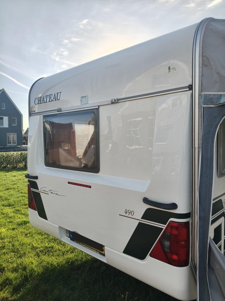 Goed onderhouden Chateau Cantara 490ct caravan - BOVAG 2025, Chateau, Ringverwarming, Rondzit, Frans bed