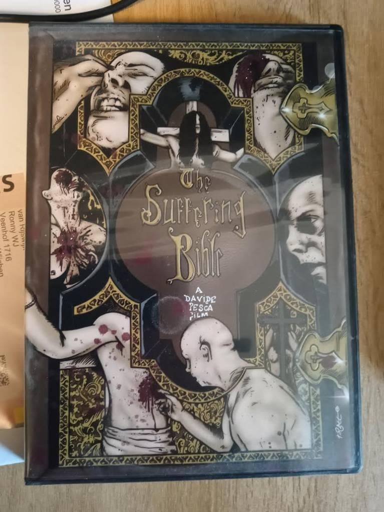 The Suffering Bible (Horror/Underground), Vanaf 16 jaar, Ophalen of Verzenden, Zo goed als nieuw, Overige genres