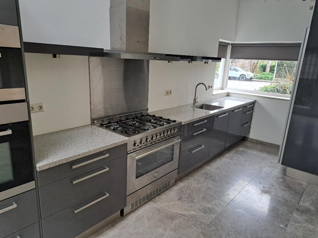 Complete keuken met inbouwapparatuur, Ophalen, Gebruikt, Graniet of Steen, Dubbelwandige keuken