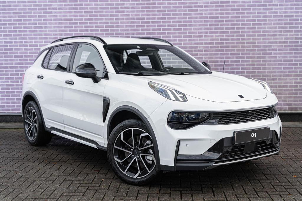 Lynk & Co 01 Plug-in Hybrid 1.5 Core | GRATIS TREKHAAK | Nie, 4 cilinders, Adaptive Cruise Control, Wit, Bedrijf