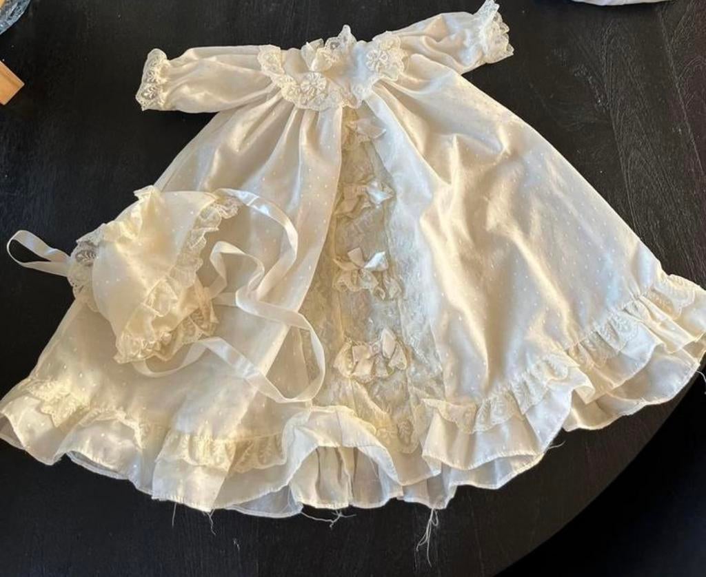 Vintage broderie doop poppenjurkjes en kussen, Verzenden, Accessoires