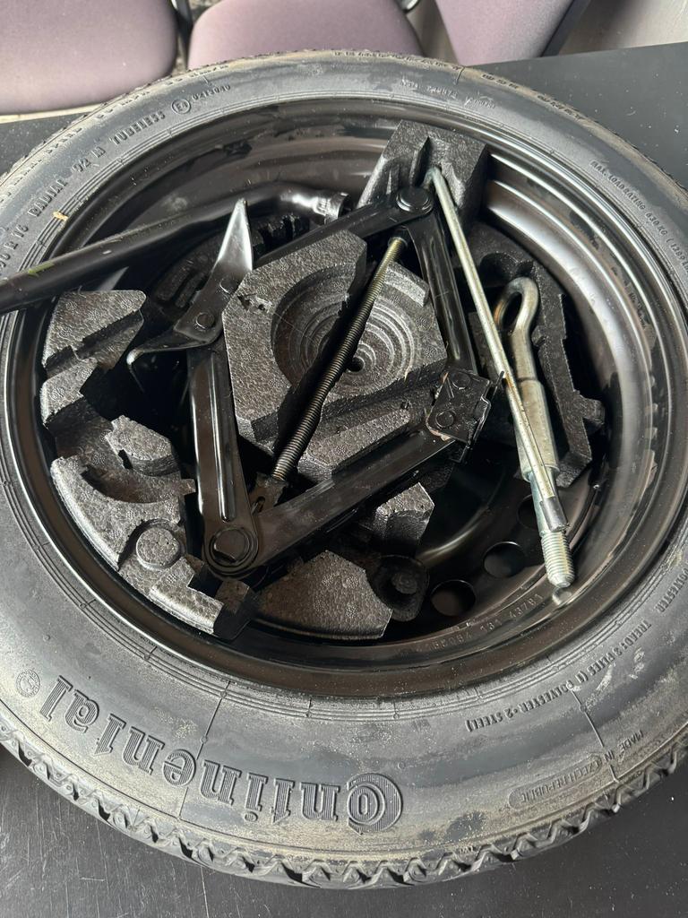 thuiskomertje Volvo V60 Volvo v40 complete thuiskomertje, Overige, Gebruikt, 16 inch, Overige