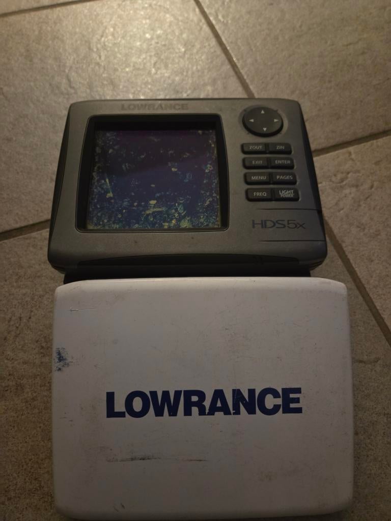 LOWRANCE hds 5 x gen2 update., Ophalen of Verzenden, Gebruikt, Kaartplotter of Fish Finder