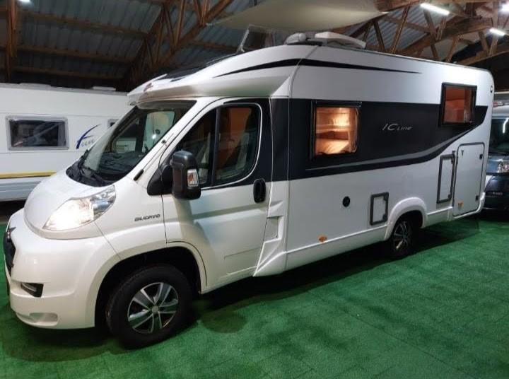 Burstner ICLine automaat, Caravans en Kamperen, Campers, Particulier, tot en met 4, Half-integraal, Ophalen of Verzenden
