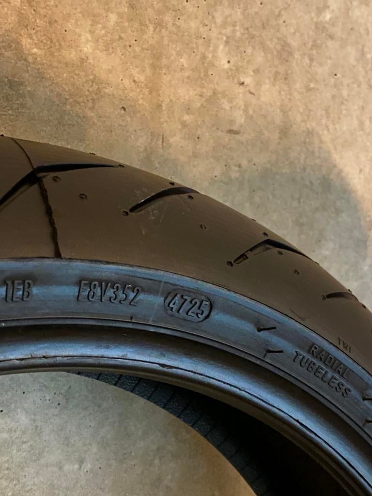 Pirelli motorbanden 180 55 17 , 120 70 17, 190 55 17, Ophalen