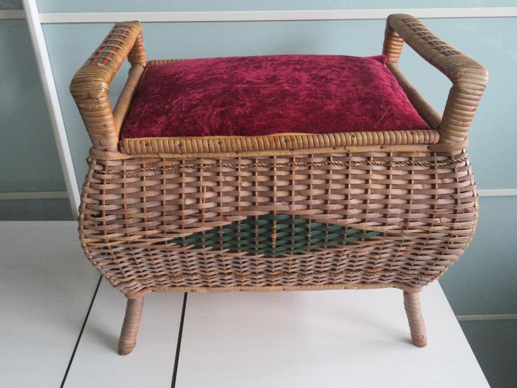 Vintage Rotan / Rieten NAAIMAND kan ook als zitje, Ophalen