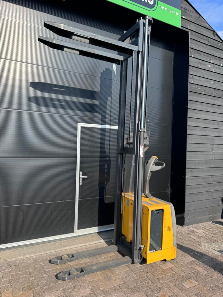 Electische stapelaar, Ophalen of Verzenden, Gebruikt