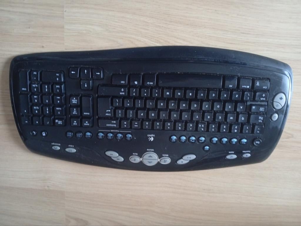 Logitech Toetsenbord met veel opties, Ophalen of Verzenden, Bumper