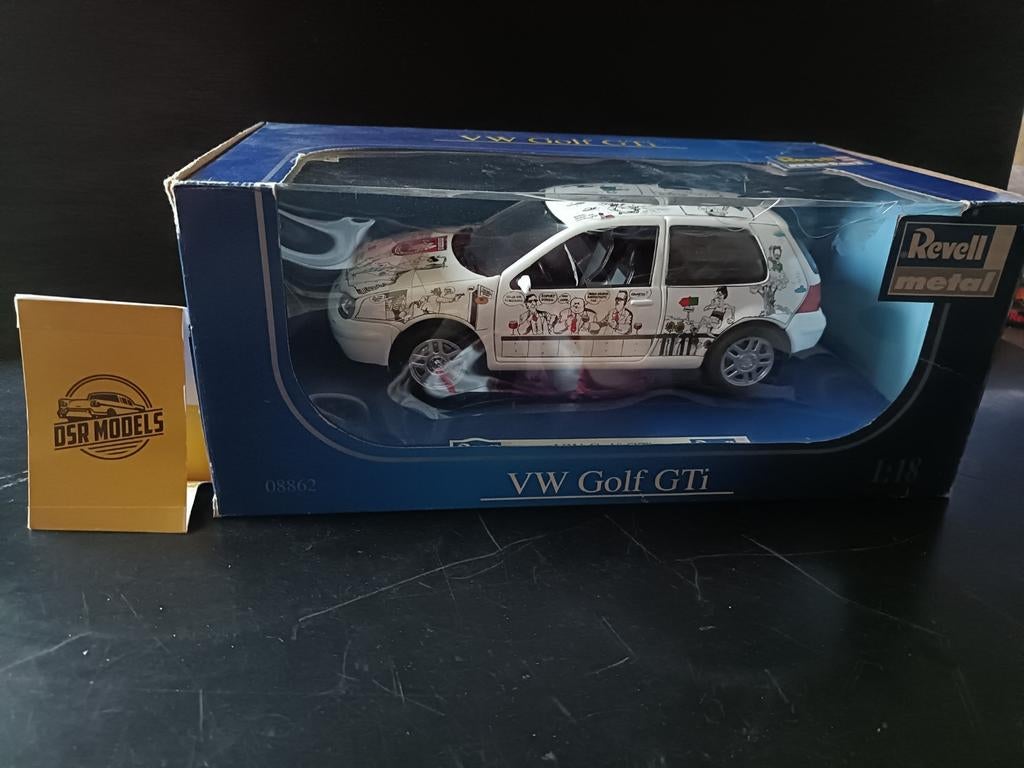 1:18 Volkswagen Golf Bundesliga, S, Auto, R, Revell