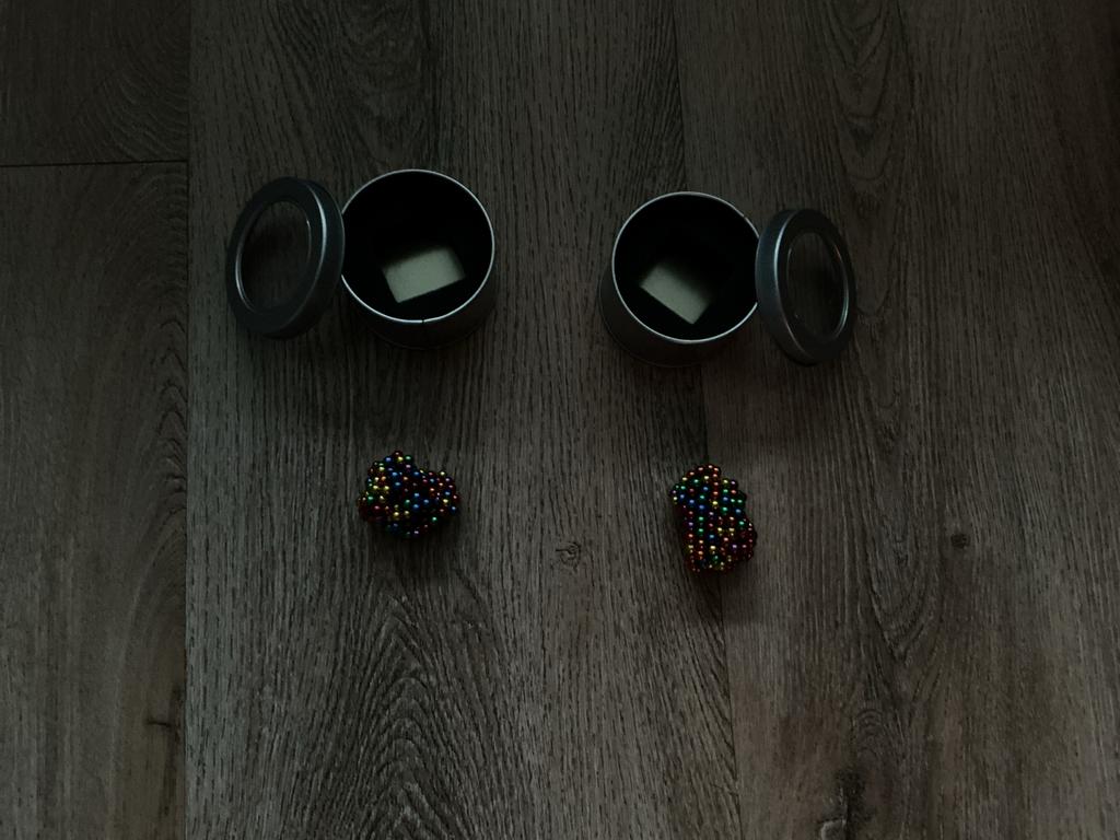 Kleine magnetische balletjes mogen weg voor een kleine prijs, Kinderen en Baby's, Ophalen, Zo goed als nieuw, Complete set