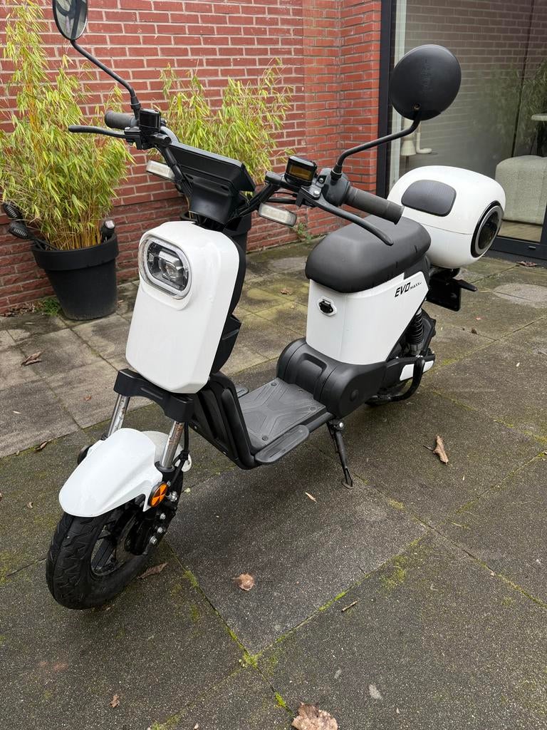 Snorscooter EVO Maxx - Zo goed als nieuw!, Fietsen en Brommers, Snorfietsen en Snorscooters, Overige merken, Elektrisch, Ophalen of Verzenden