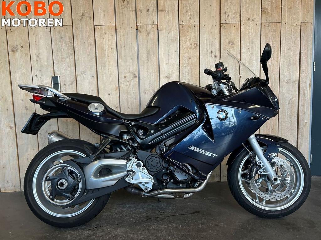 BMW F 800 ST (bj 2010) - foto 2