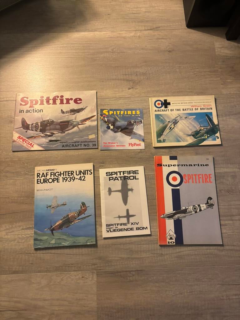 Spitfire boekjes., Ophalen of Verzenden, Zo goed als nieuw, Boek of Tijdschrift