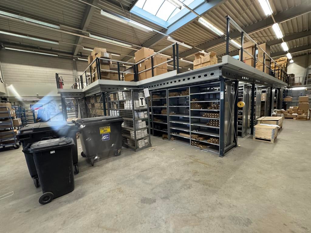 300m2 entresolvloer, trap reling verdiepingsvloer mezzanine, Ophalen, 50 tot 150 cm, Zo goed als nieuw, 10 m² of meer