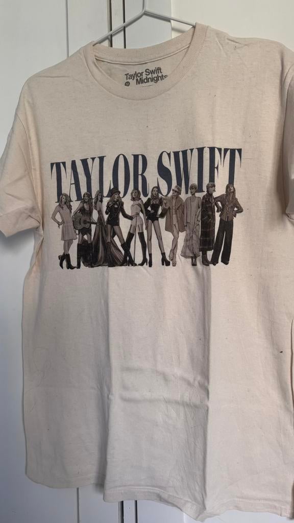 Taylor Swift midnights eras shirt, Maat 38/40 (M), Verzenden, Beige, Zo goed als nieuw