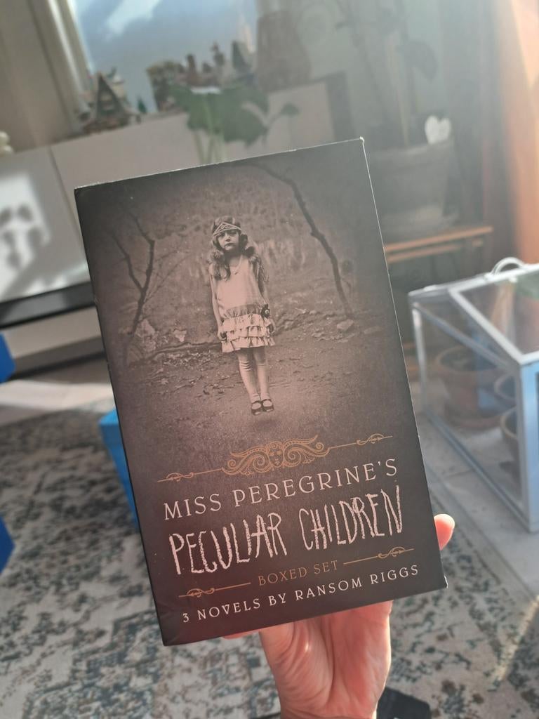Miss Peregrine's Peculiar Children Box Set - Ransom Riggs, Boeken, Ophalen of Verzenden, Zo goed als nieuw, Ransom Riggs