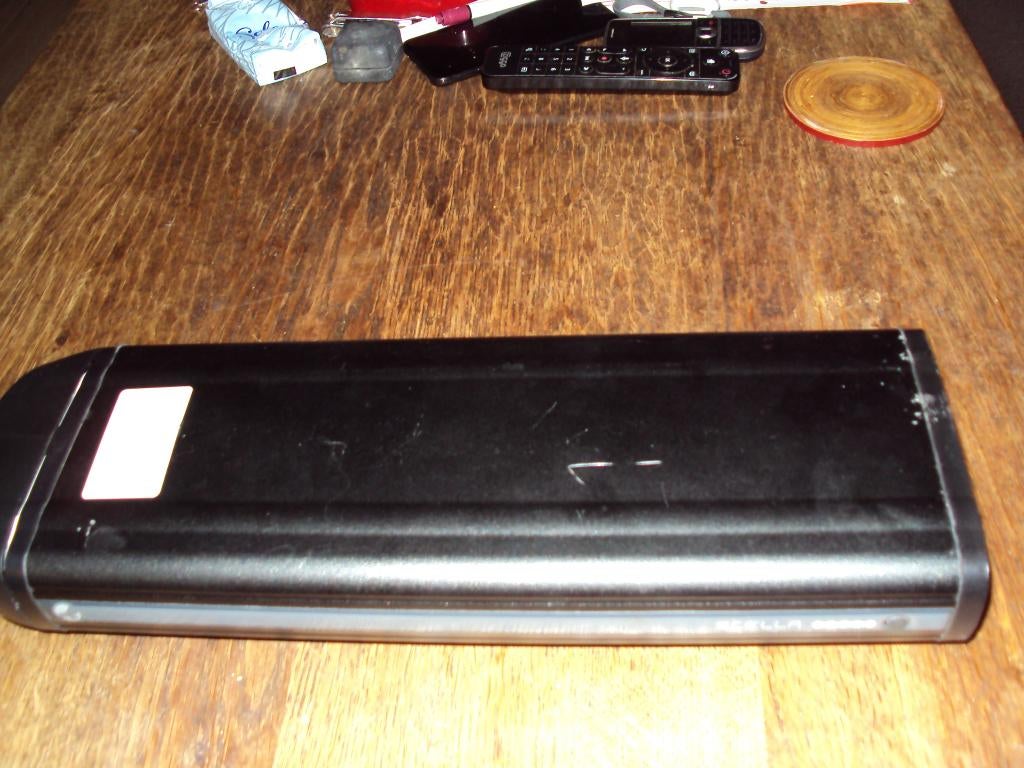 Te koop Stella Accu met lader, Ophalen of Verzenden, Zo goed als nieuw