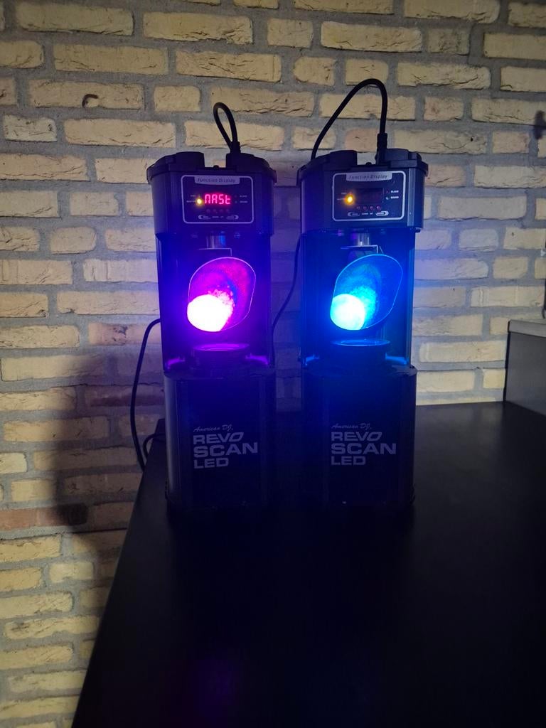 American DJ Revo Scan Led met Flightcase, Muziek en Instrumenten, Licht en Laser, Ophalen of Verzenden, Gebruikt, Licht, Geluidgestuurd