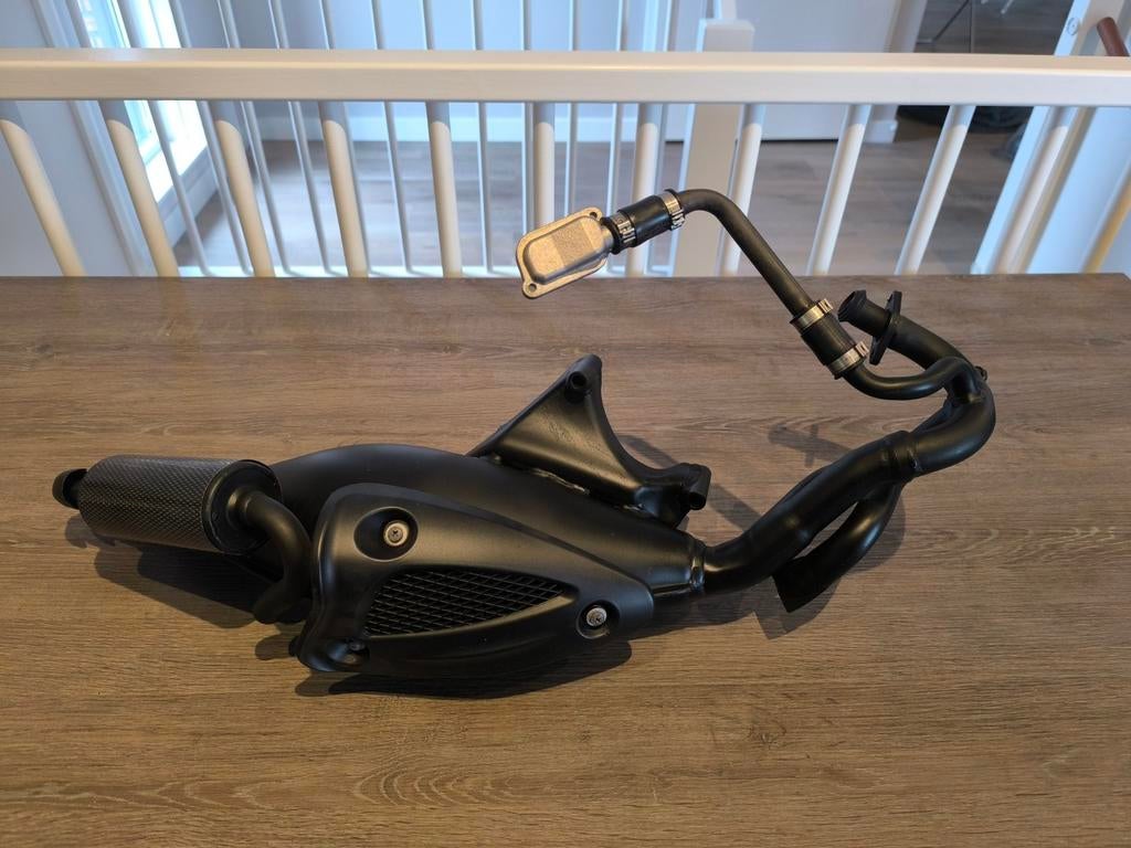 NIEUWSTAAT Originele Gilera Runner RST SP Pro 50cc Uitlaat, Ophalen of Verzenden, Zo goed als nieuw, Uitlaat, Piaggio