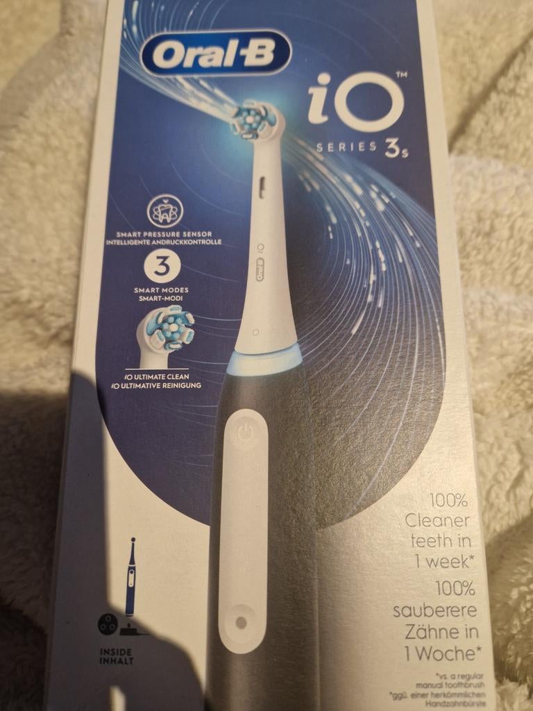 Oral-B iO Series 3s Elektrische Tandenborstel - Nieuw, Ophalen of Verzenden, Nieuw, Mondverzorging