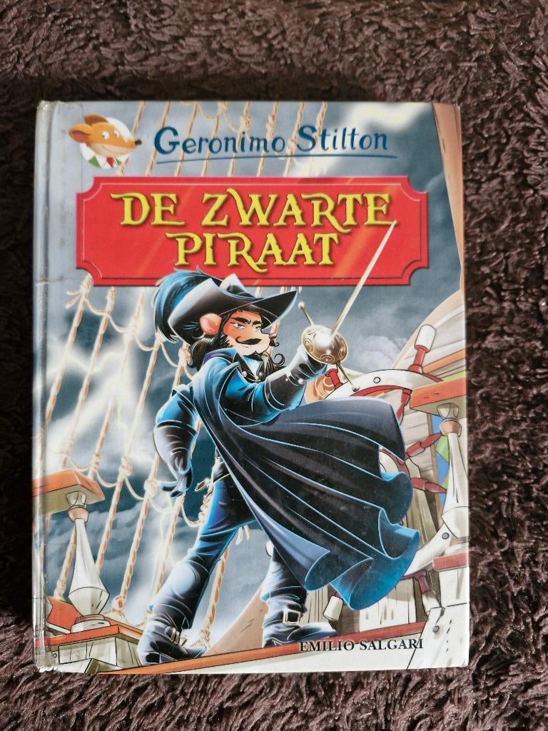 Geronimo Stilton De zwarte.piraat, Boeken, Ophalen of Verzenden, Gelezen, Fictie algemeen