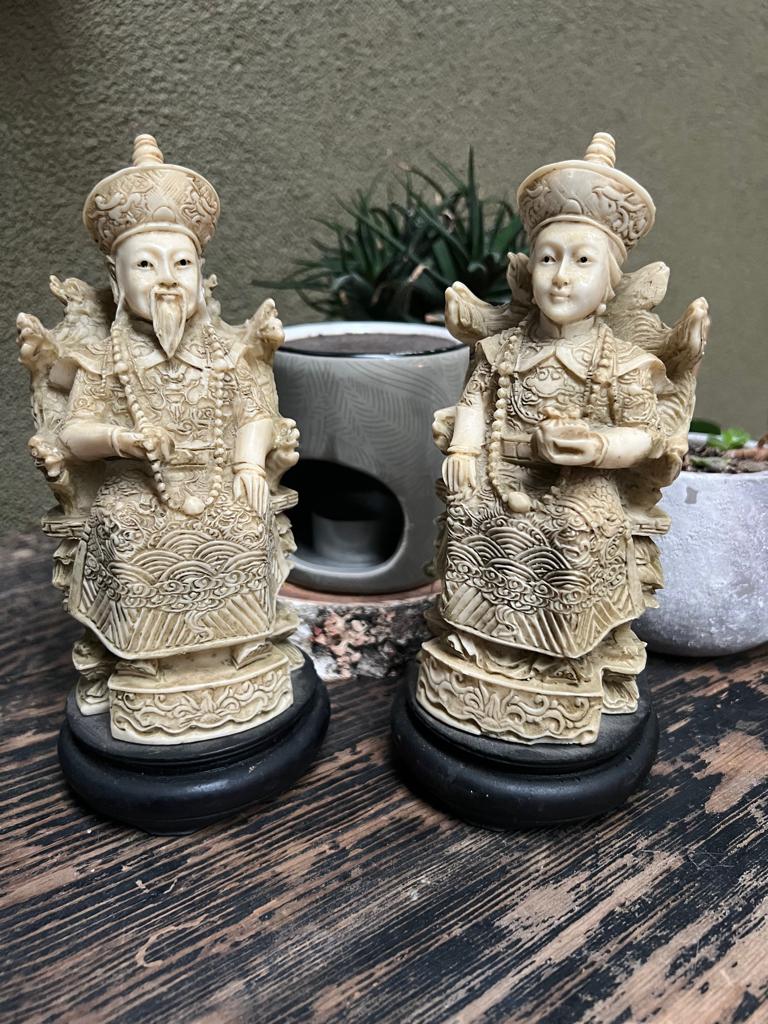 Chinese keizer keizerin resin beelden vintage chinees 18 cm, Ophalen of Verzenden, Gebruikt, Mens