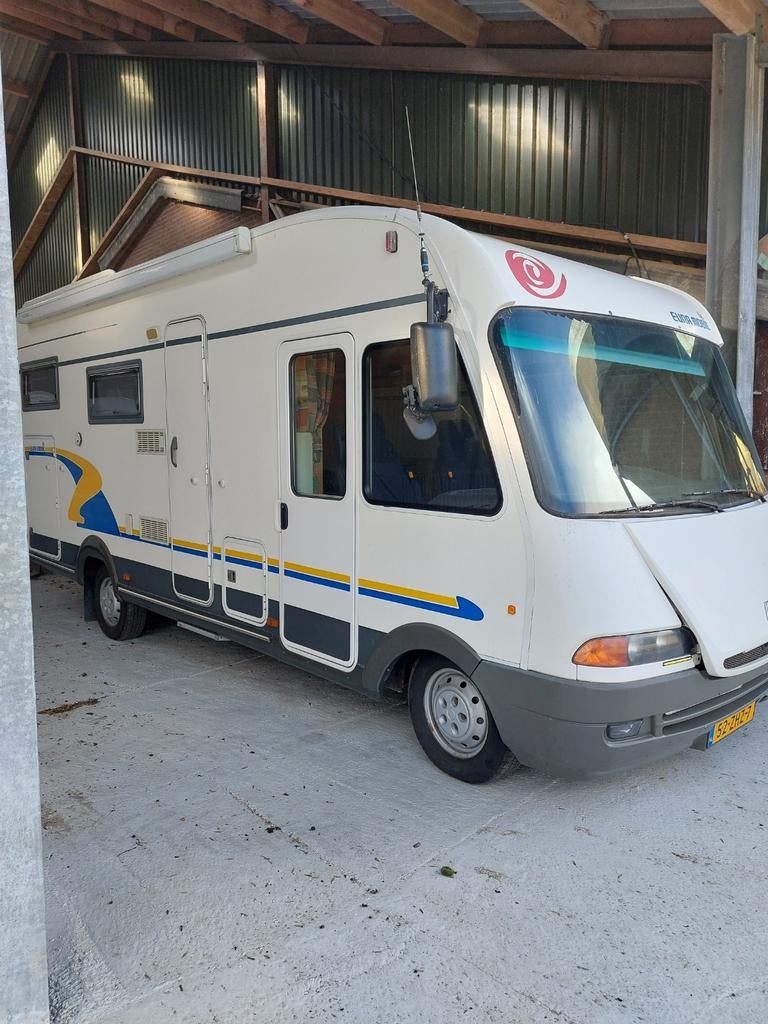 Eura Mobil Camper - Ruim en Comfortabel voor Avontuur, Caravans en Kamperen, Integraal, Luifel, 6 tot 7 meter, Eura Mobil