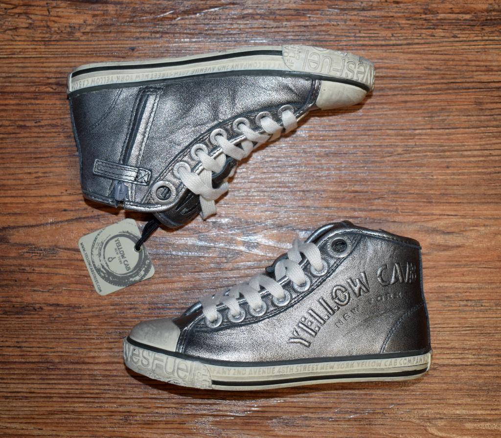 YELLOW CAB - volledig leren sneakers zilver - maat 33, Meisje, Schoenen, Nieuw, Ophalen of Verzenden